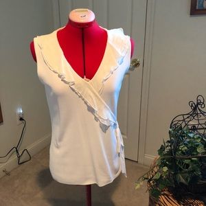 Cable & Gauge Women’s (M) V-Neck Top Creamy White